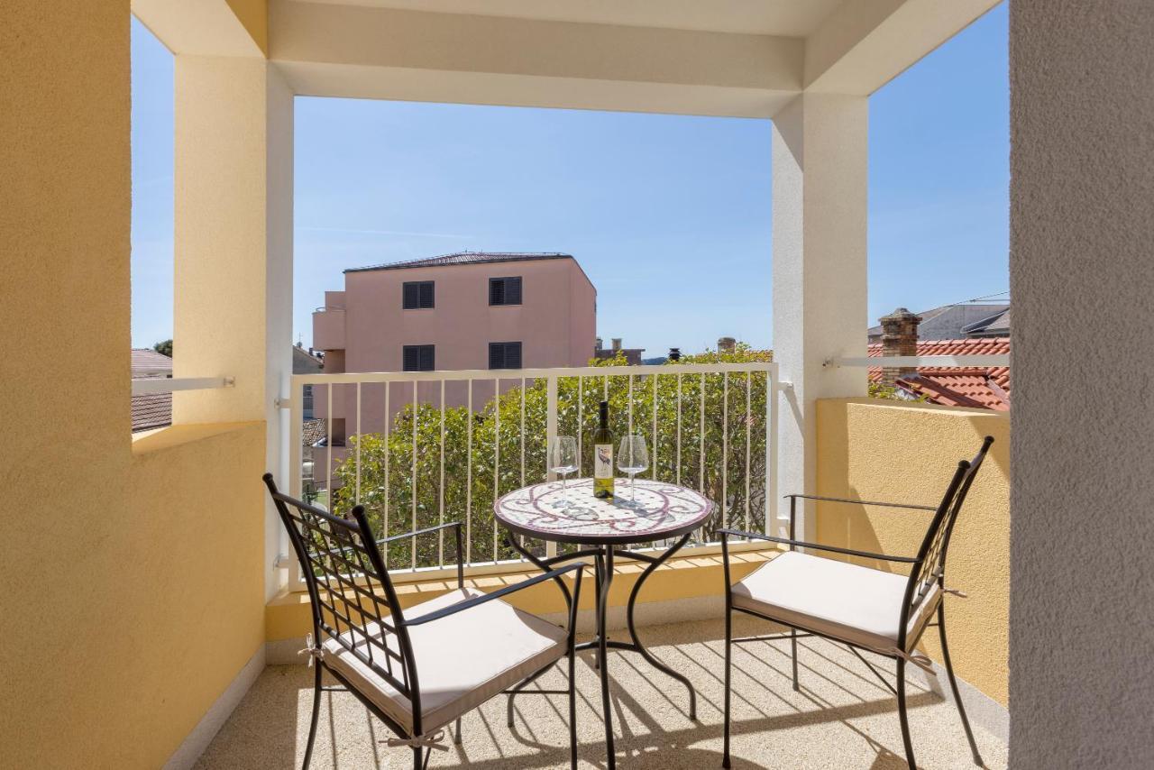 Porto Sereno Apartments ชิเบนิก ภายนอก รูปภาพ