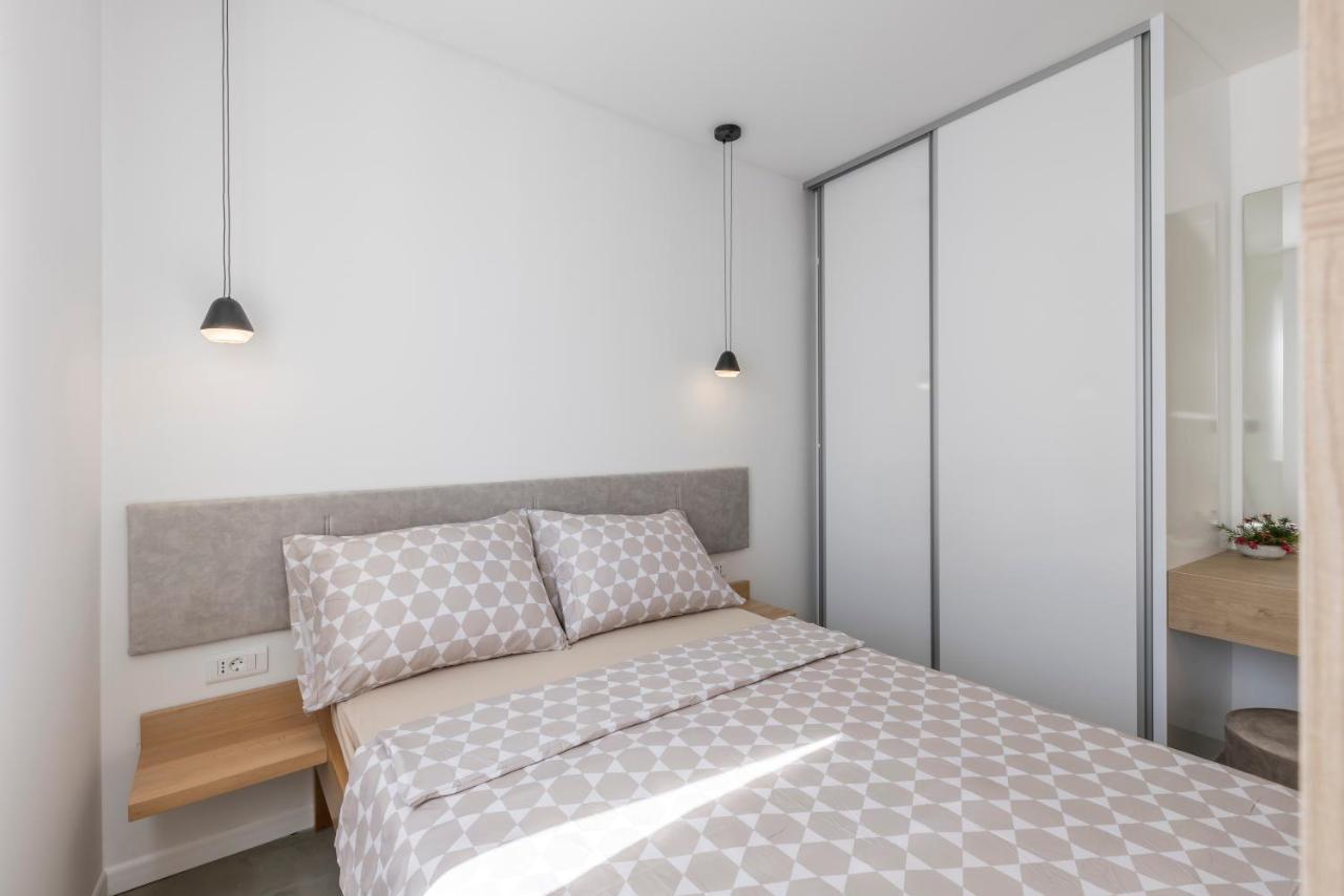 Porto Sereno Apartments ชิเบนิก ภายนอก รูปภาพ