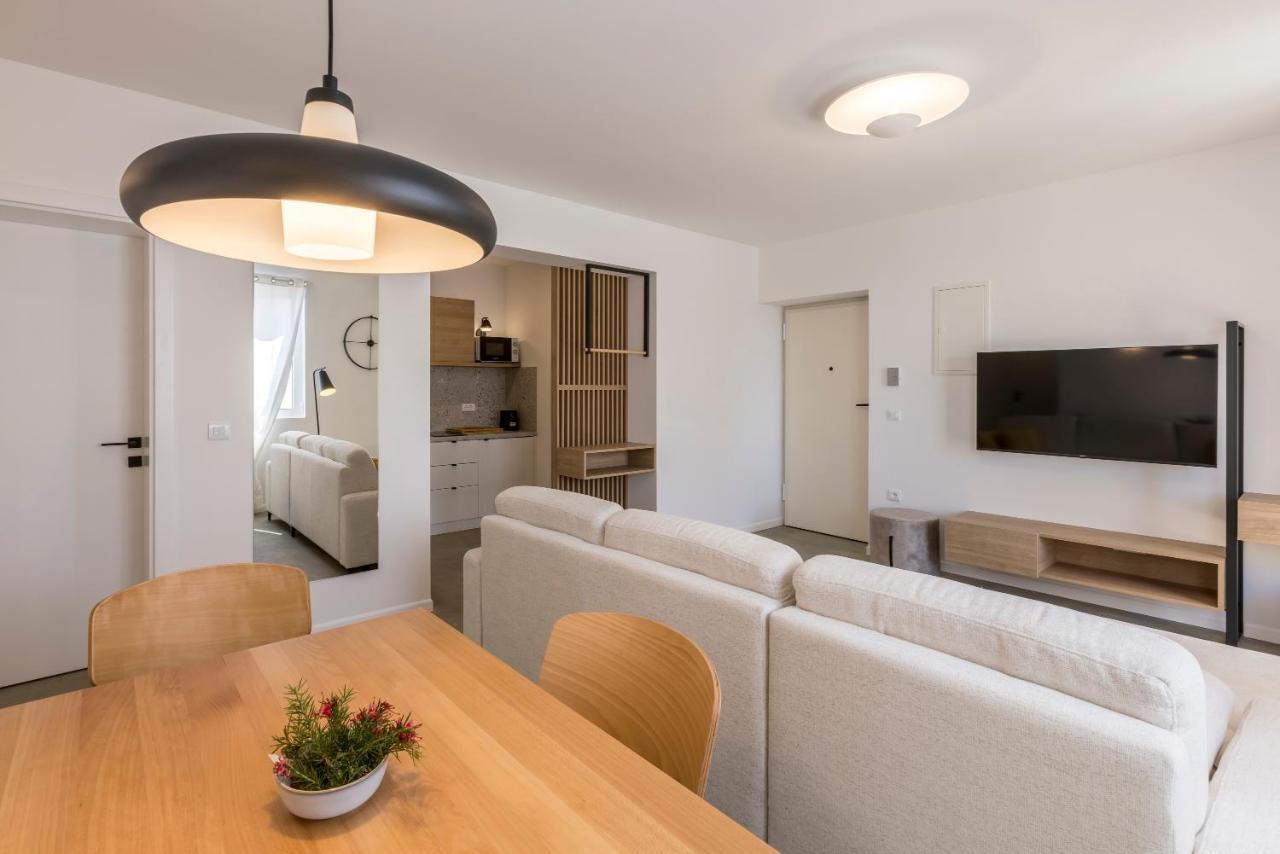 Porto Sereno Apartments ชิเบนิก ภายนอก รูปภาพ