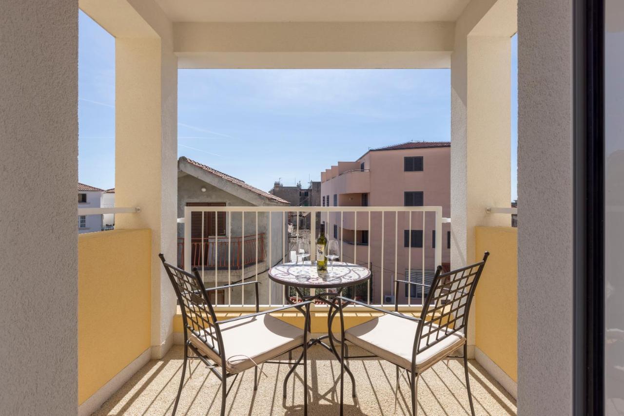 Porto Sereno Apartments ชิเบนิก ภายนอก รูปภาพ