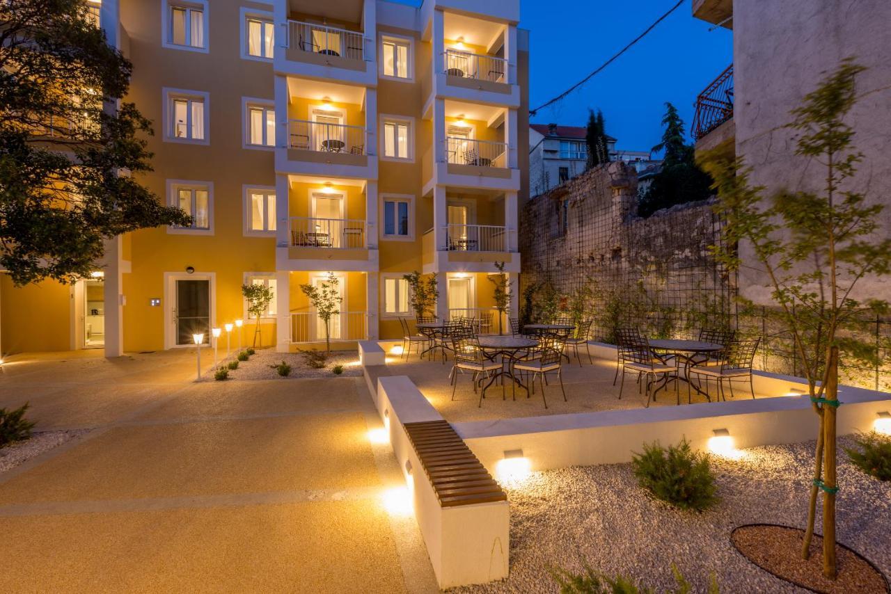 Porto Sereno Apartments ชิเบนิก ภายนอก รูปภาพ