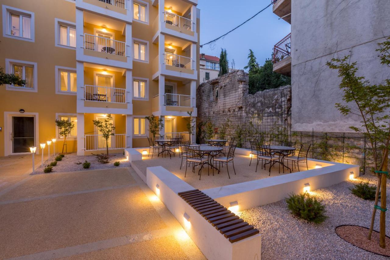 Porto Sereno Apartments ชิเบนิก ภายนอก รูปภาพ