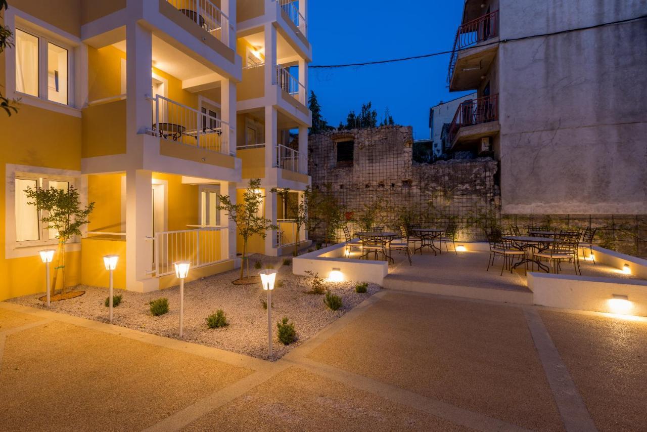 Porto Sereno Apartments ชิเบนิก ภายนอก รูปภาพ