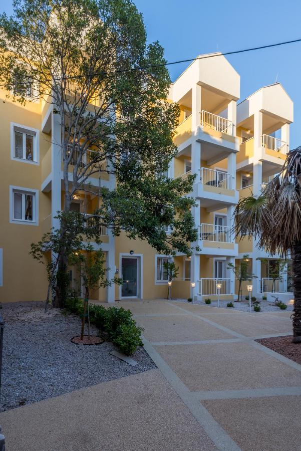 Porto Sereno Apartments ชิเบนิก ภายนอก รูปภาพ