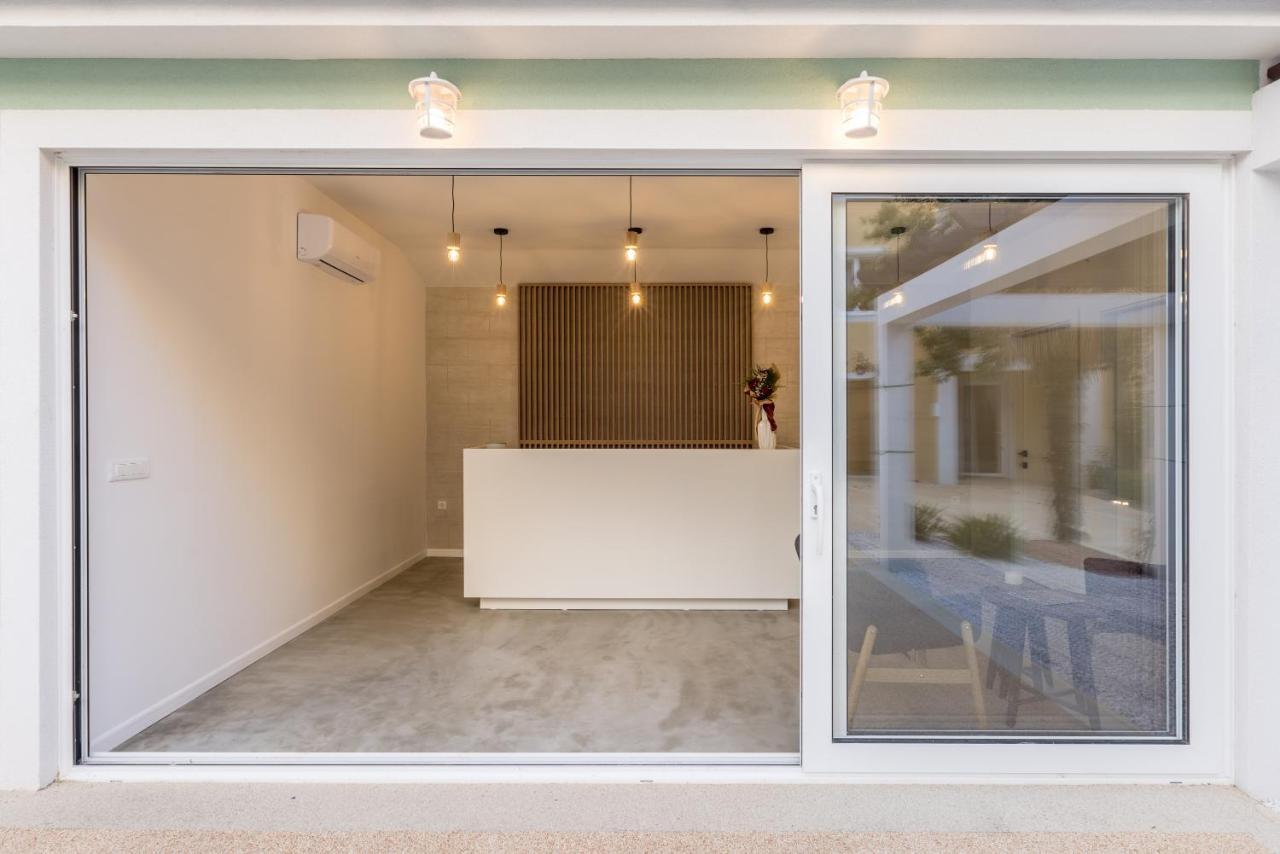 Porto Sereno Apartments ชิเบนิก ภายนอก รูปภาพ