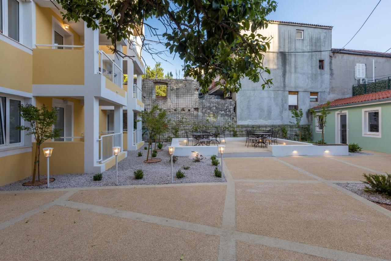 Porto Sereno Apartments ชิเบนิก ภายนอก รูปภาพ