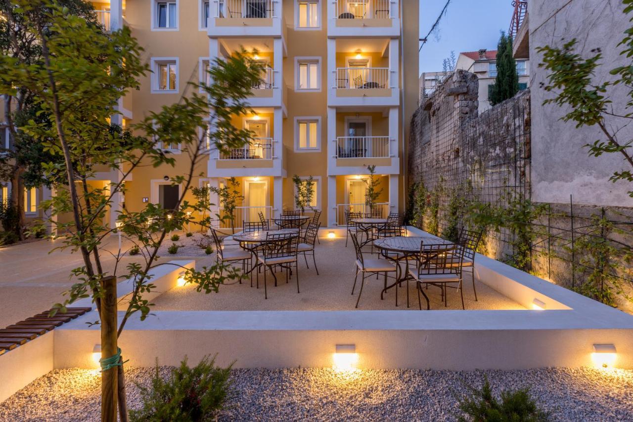 Porto Sereno Apartments ชิเบนิก ภายนอก รูปภาพ