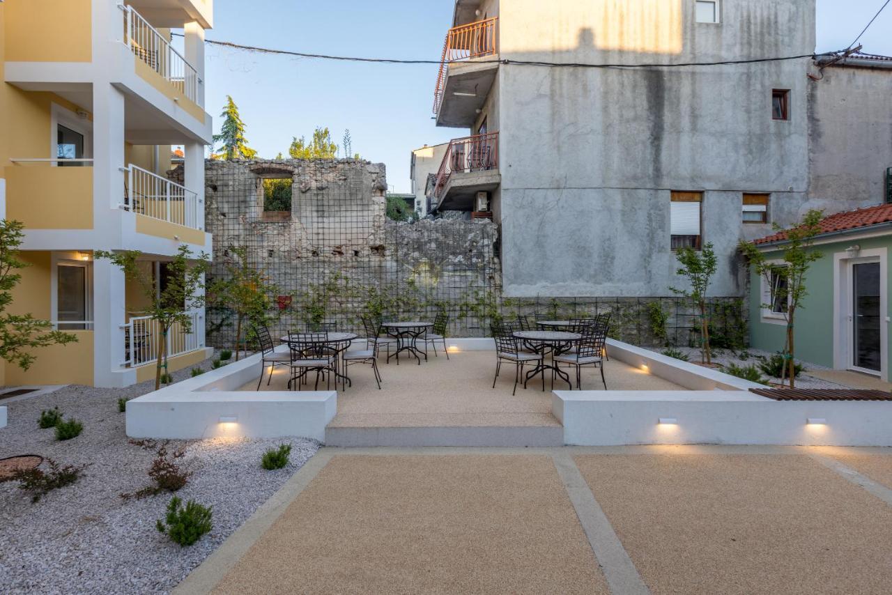 Porto Sereno Apartments ชิเบนิก ภายนอก รูปภาพ