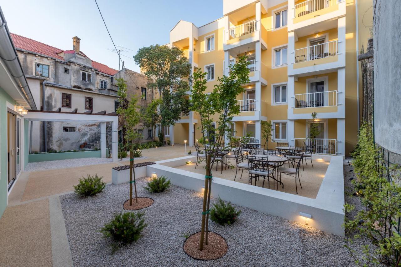 Porto Sereno Apartments ชิเบนิก ภายนอก รูปภาพ